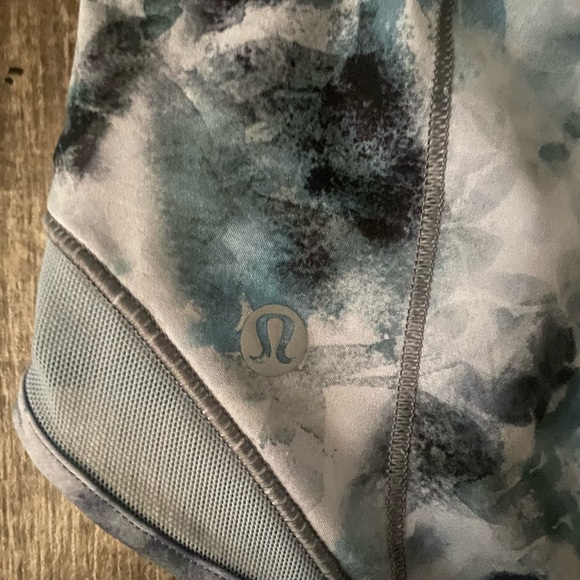 Lululemon shorts - Picture 3 of 3